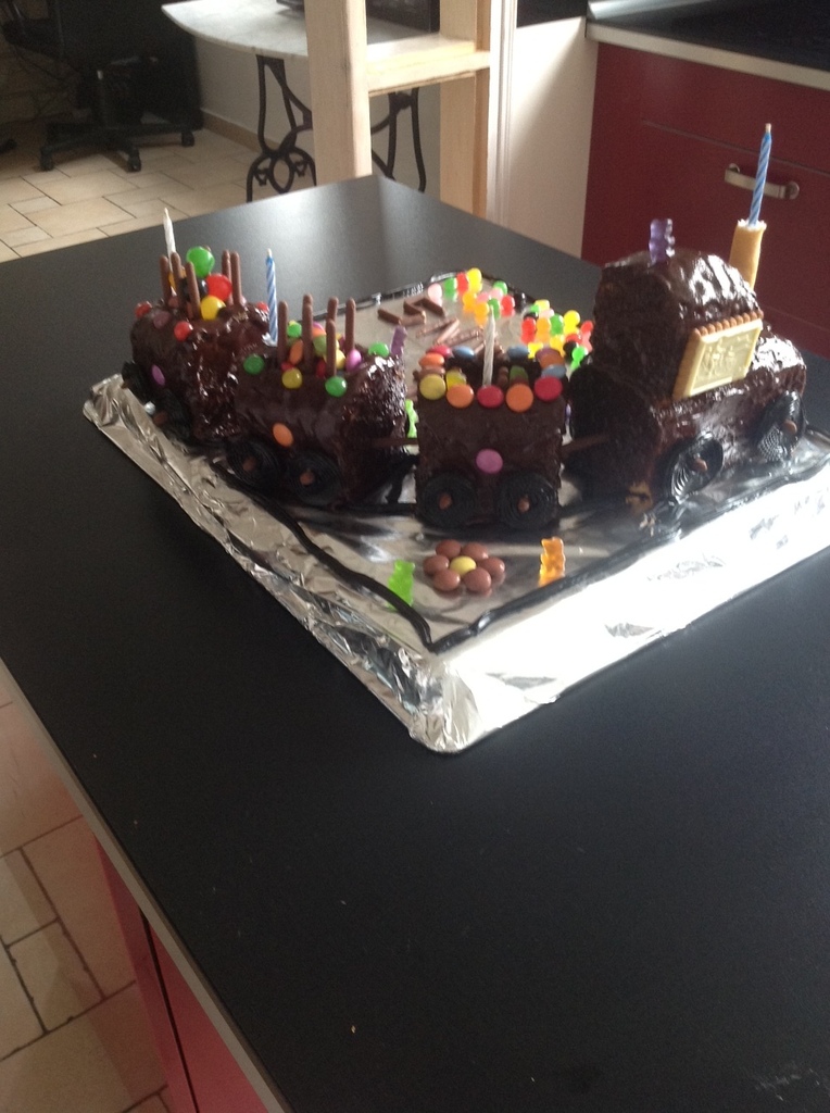 Gâteau en forme de train