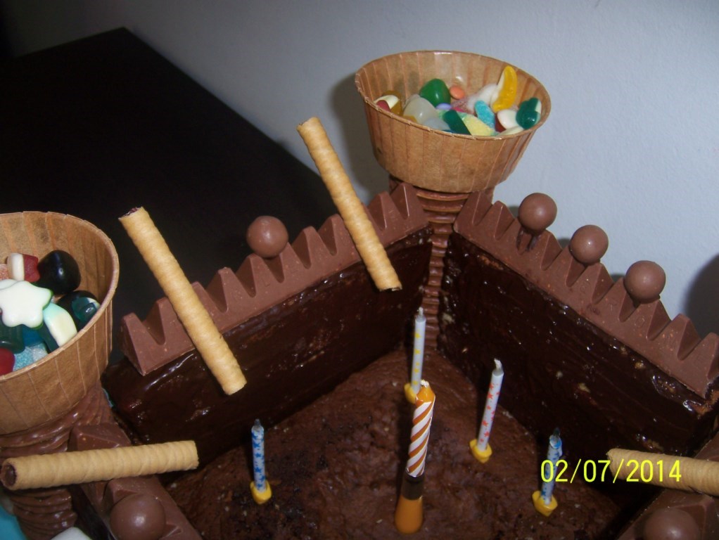 Gateau En Forme De Chateau Fort Recettes De Delphine Dans Ma Cuisine Rouge Il Y A