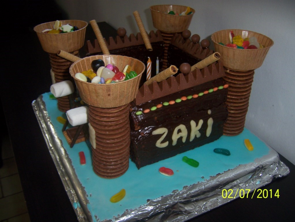 Gateau En Forme De Chateau Fort Recettes De Delphine Dans Ma Cuisine Rouge Il Y A